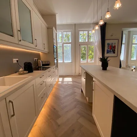 Five Stars Experience Bestern *