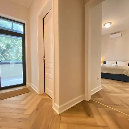 Διαμέρισμα Five Stars Experience Bestern