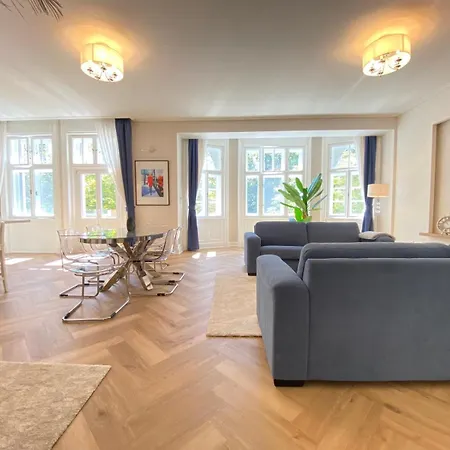 Five Stars Experience Bestern *